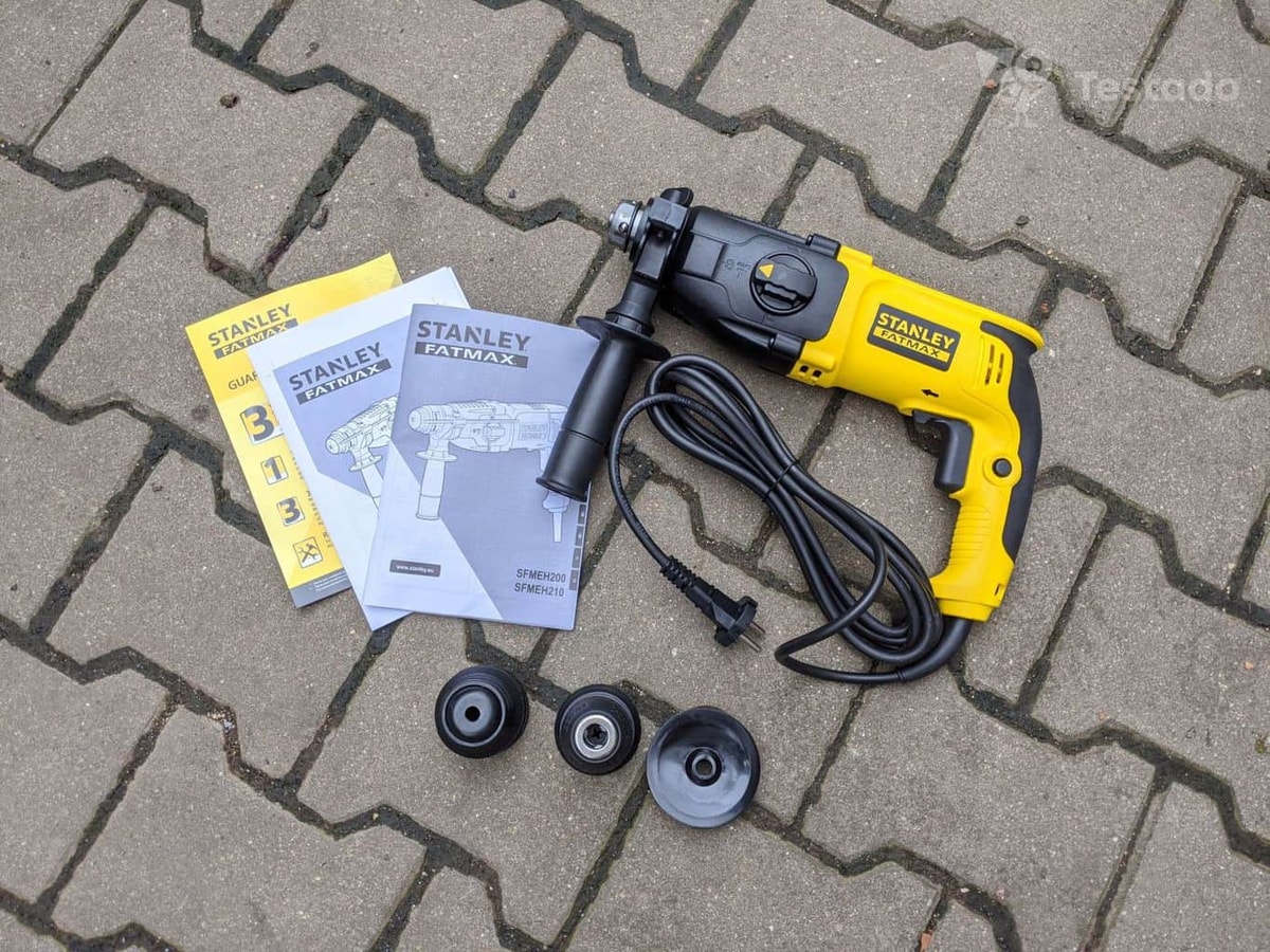 test vrtacího kladiva Stanley Fatmax SFMEH210 - obsah balení