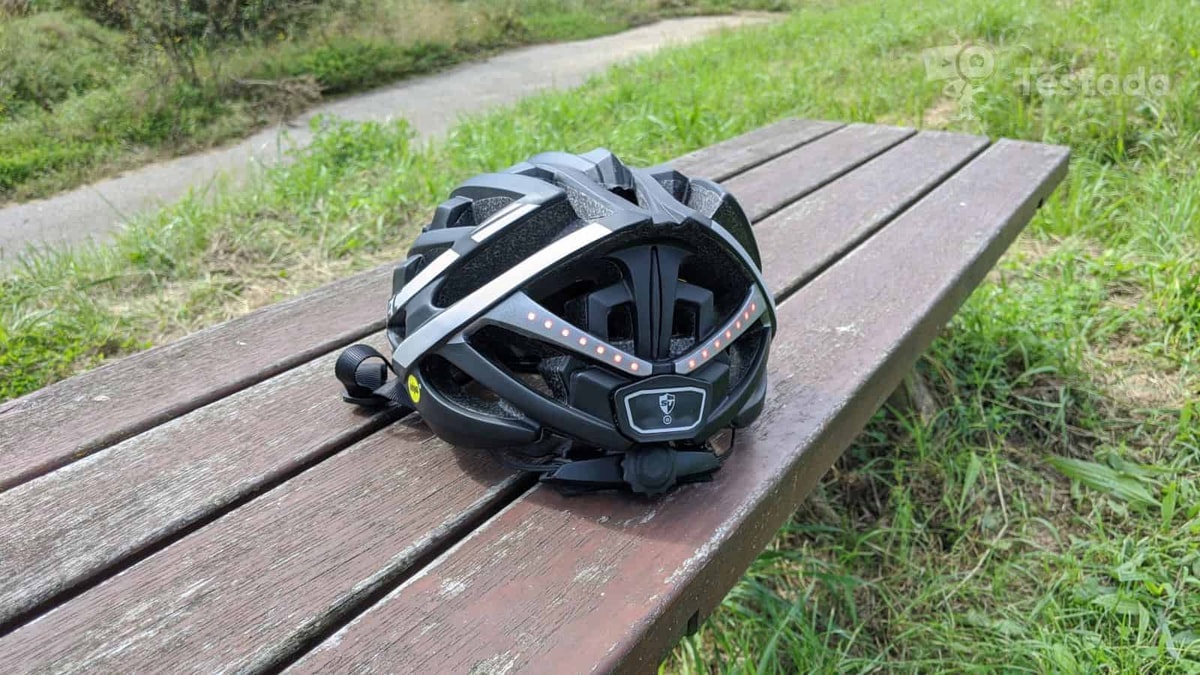 Recenze helmy na kolo Safe-Tec TYR 3