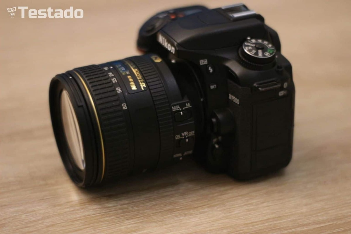 Nikon D7500