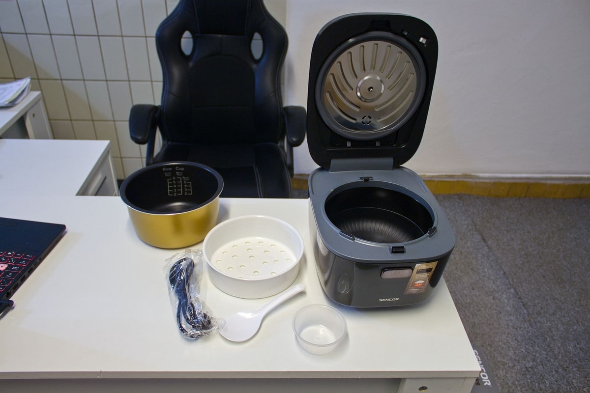 obsah balení rýžovar SENCOR SRM 3900BK, Testado