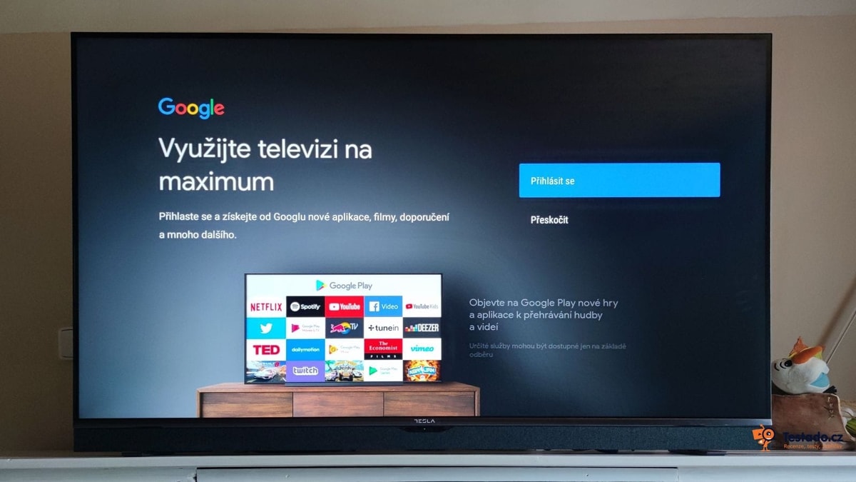 Předinstalované aplikace televize tesla recenze testado