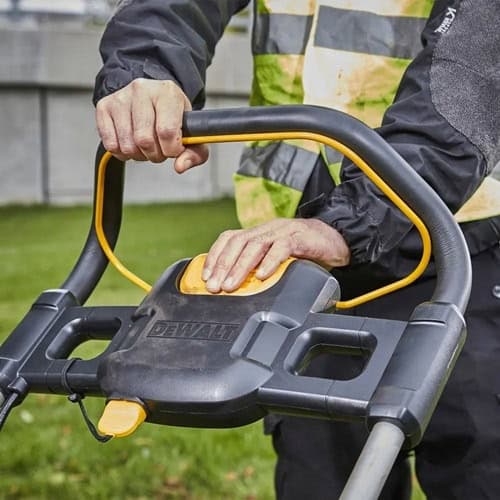 DeWALT DCMW564P2 - konstrukce - recenze