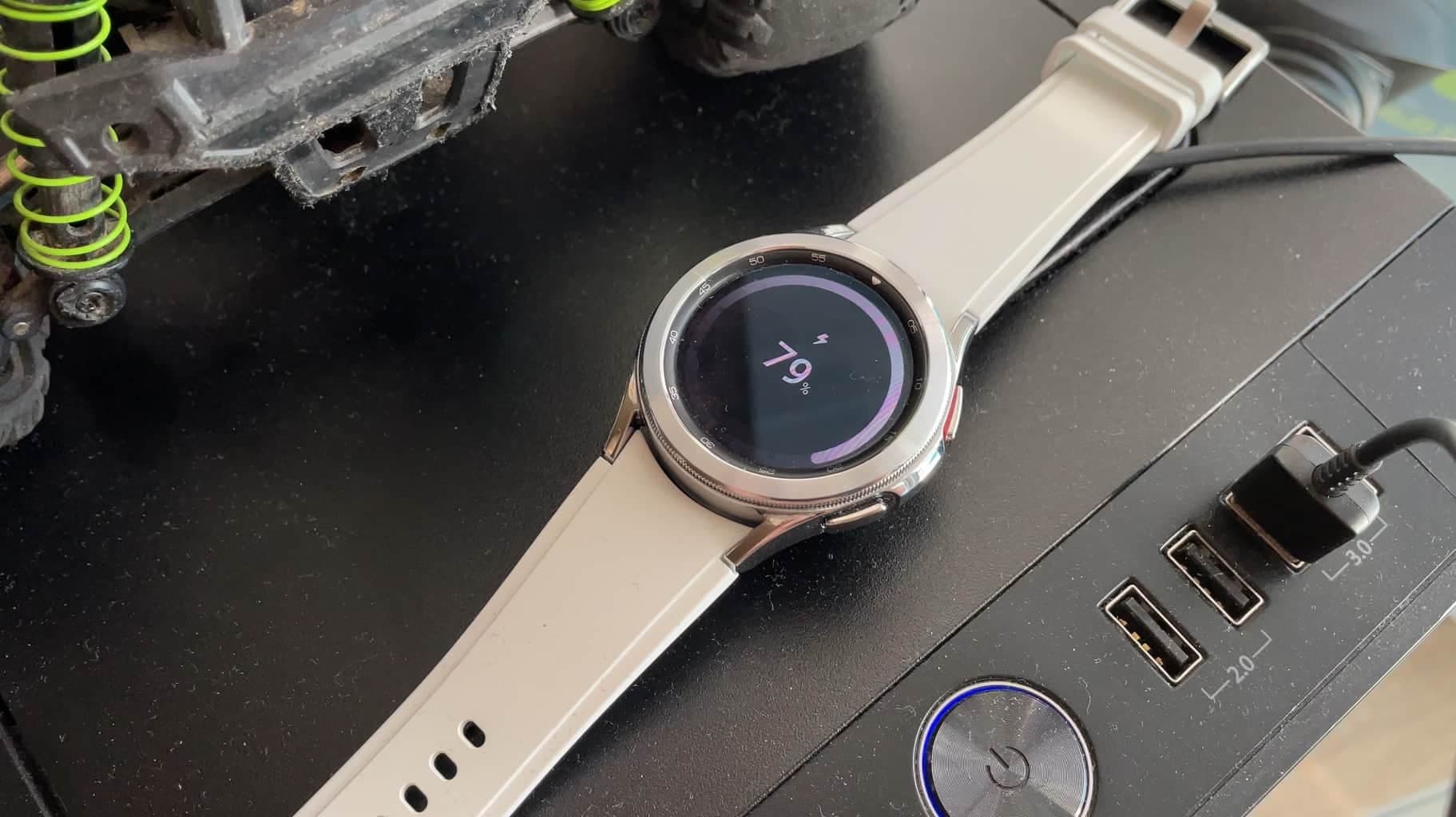 Samsung Galaxy Watch4 Classic - výdrž na baterii