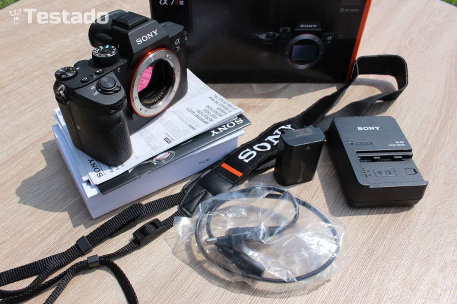 Sony Alpha A7R III - obsah balení