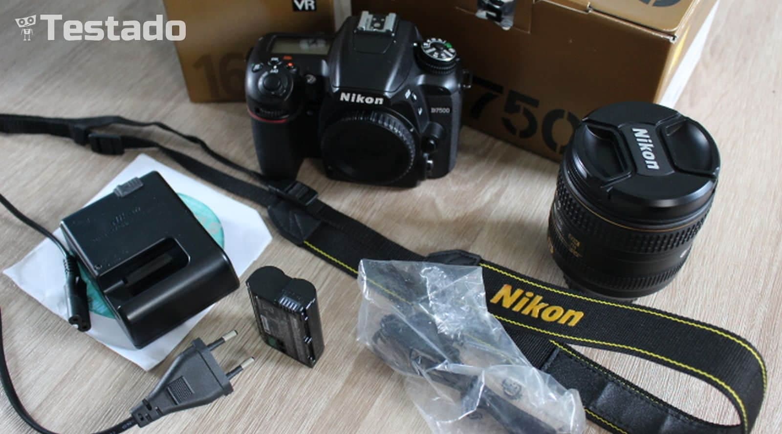 Nikon D7500 - obsah balení