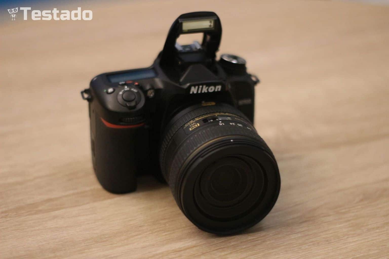 Nikon D7500