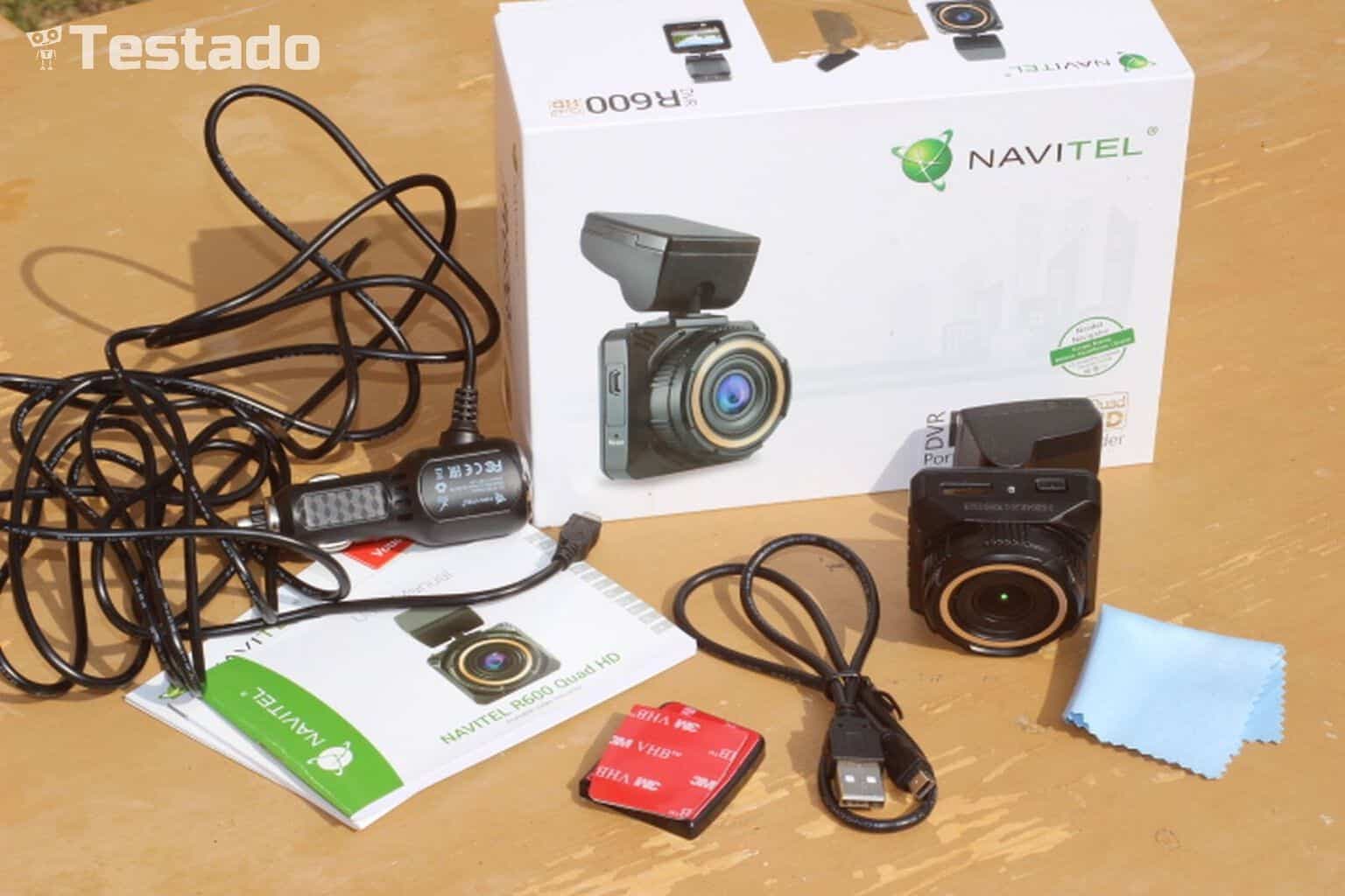 Recenze autokamery Navitel R600 Quad HD - obsah balení