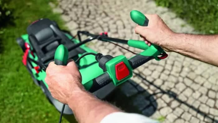 nejlepší elektrická sekačka Bosch ARM 37 recenze
