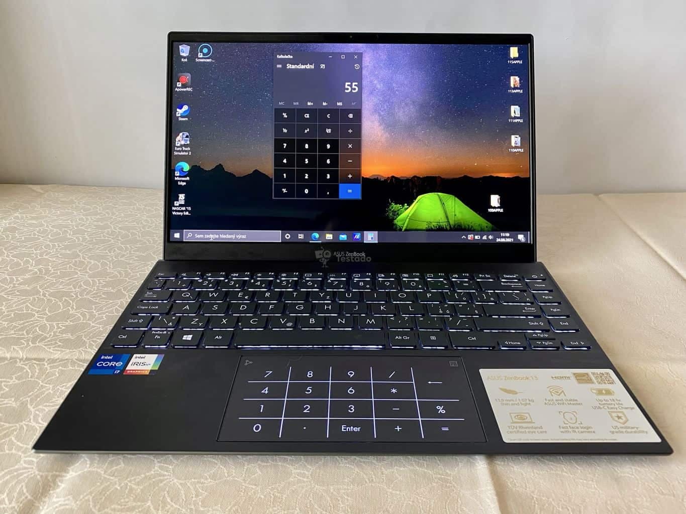 Asus Zenbook 13 UX325 - displej
