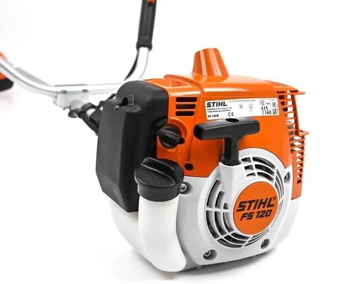Recenze benzínového křovinořezu Stihl FS 120 - motor a výkon