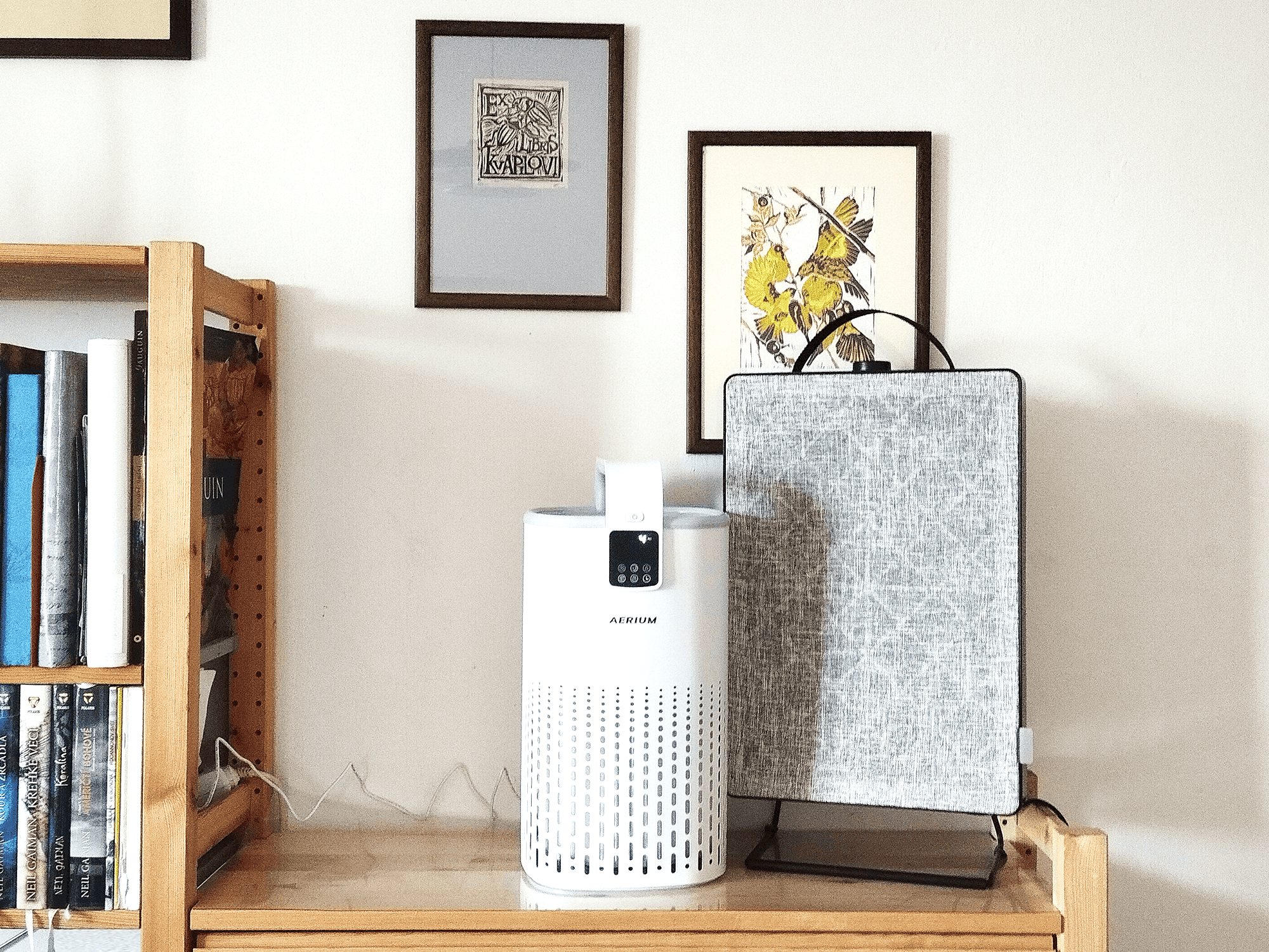 Recenze-cisticky-vzduchu-Aerium-Cisticka-vzduchu-AERIUM-PureSteel-Q3-HEPA-Wi-Fi-porovnani.png