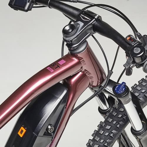 Recenze elektrokola Rockrider E-ST500 - výbava