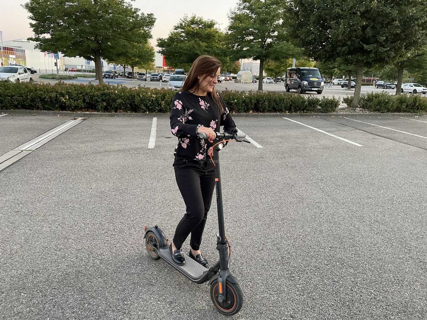 testy Ninebot Kickscooter F40E