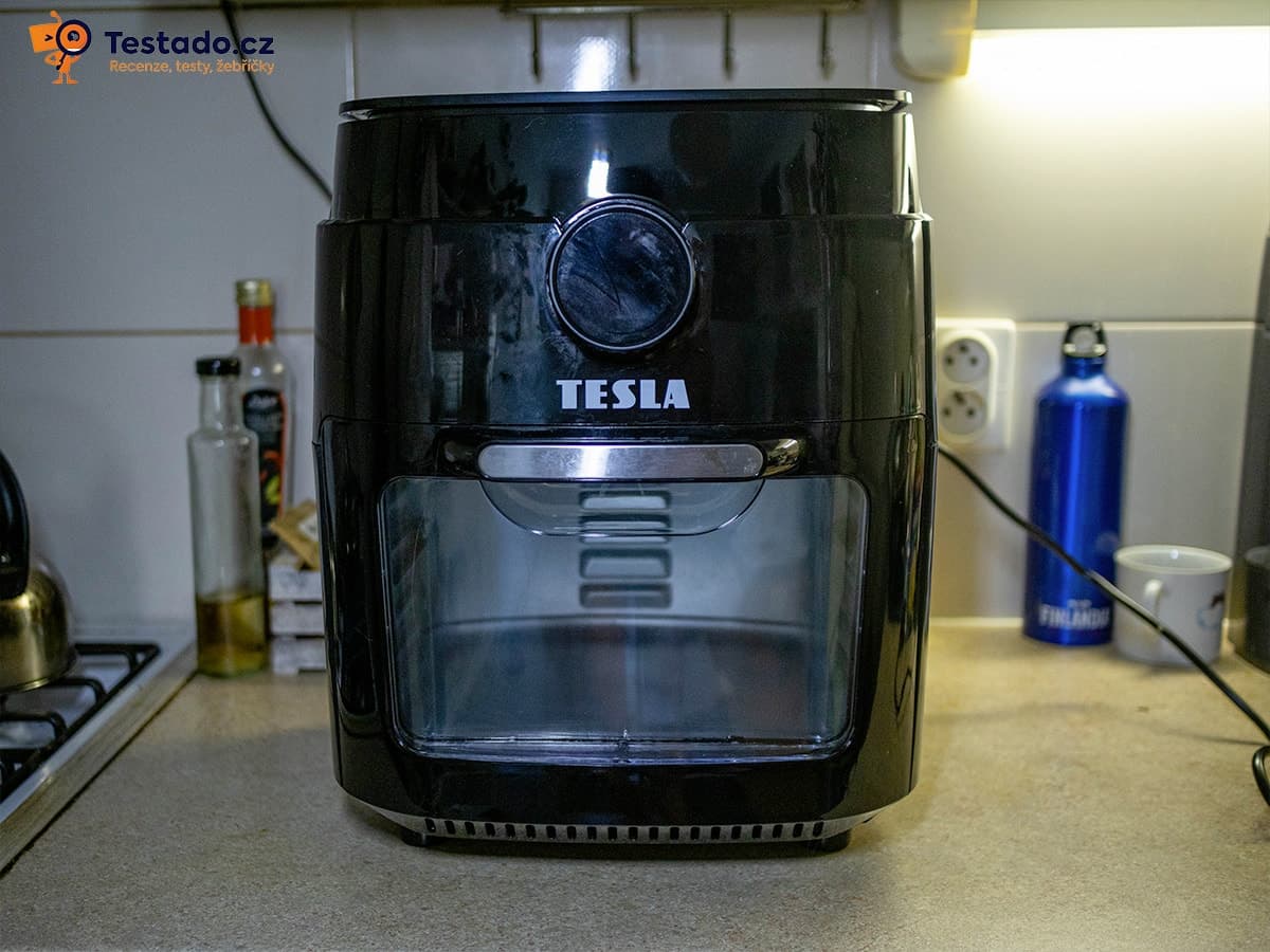 Recenze-TESLA-AirCook-Grill-QG800-WiFi-telo.jpg