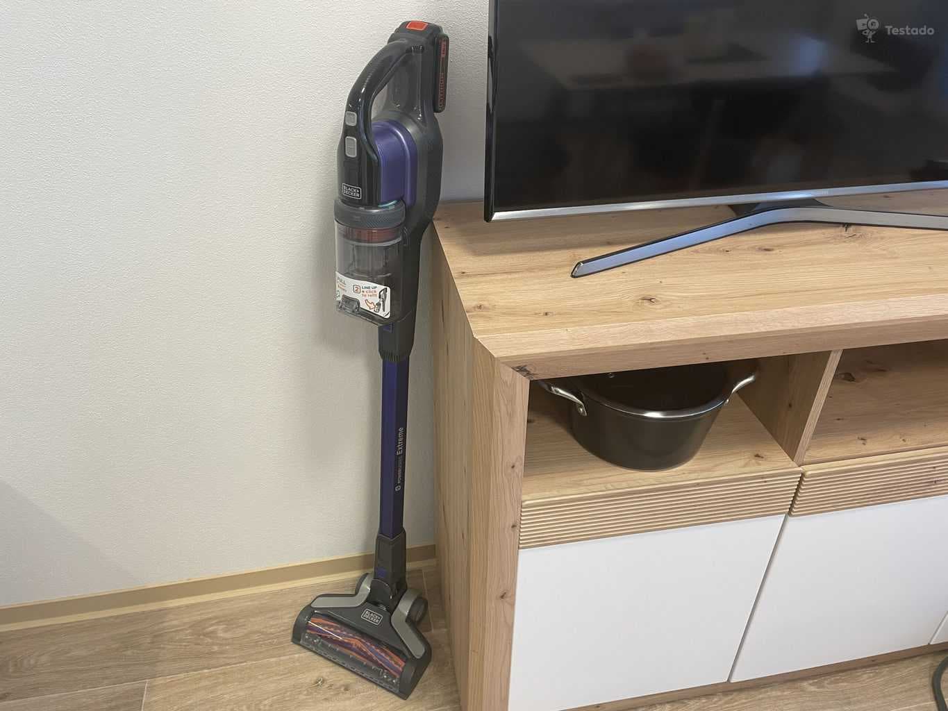test tyčového vysavače Black & Decker BHFEV182CP