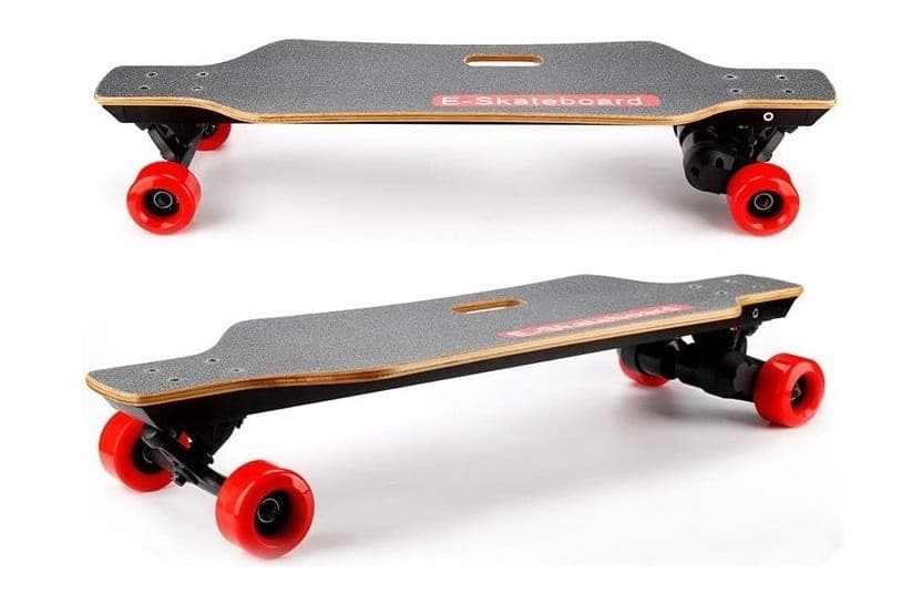 Elektrický longboard se dvěma elektromotory o výkonu 2x 900 W