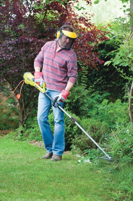 výkonný Elektrický křovinořez Ryobi RBC1226 recenze