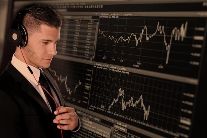 XTB broker s českou podporou recenze